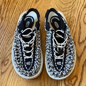 Keen Uneek Womens Sandals Black & White